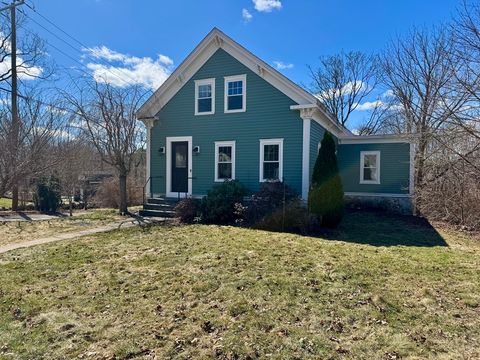 Photo of 20 South St, Plainville, MA 02762 (MLS # 73544600)