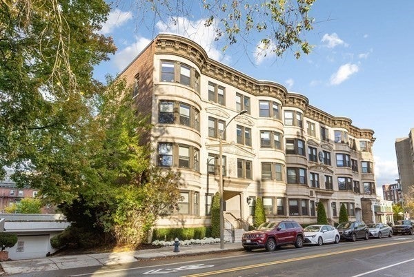 5 Winchester St #202, Brookline, MA, 5 Winchester St #202, Brookline, MA Photo #2