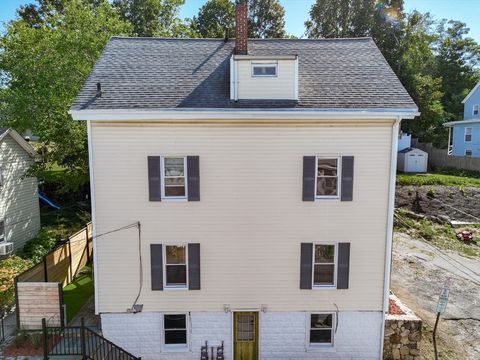 13 Center St Woburn MA 01801