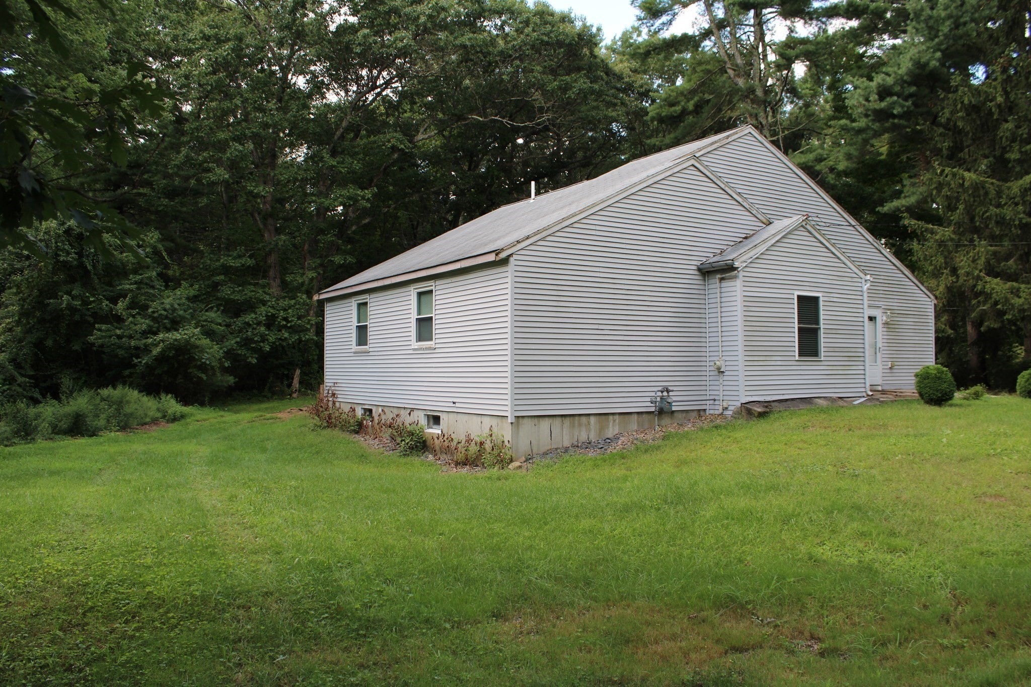 13 Woodward St