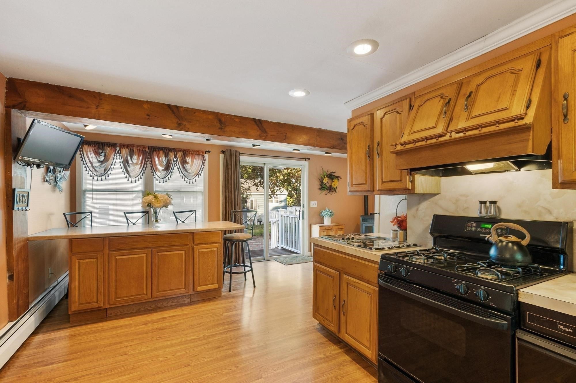 41 Smith St, Fitchburg, MA, 41 Smith St, Fitchburg, MA Photo #8
