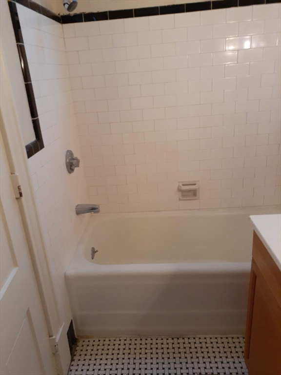 112 School St, Clinton, MA, 112 School St, Clinton, MA Photo #18