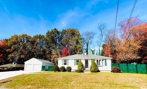 23 Gail Dr Holden MA 01520