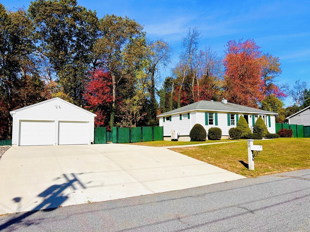 23 Gail Dr