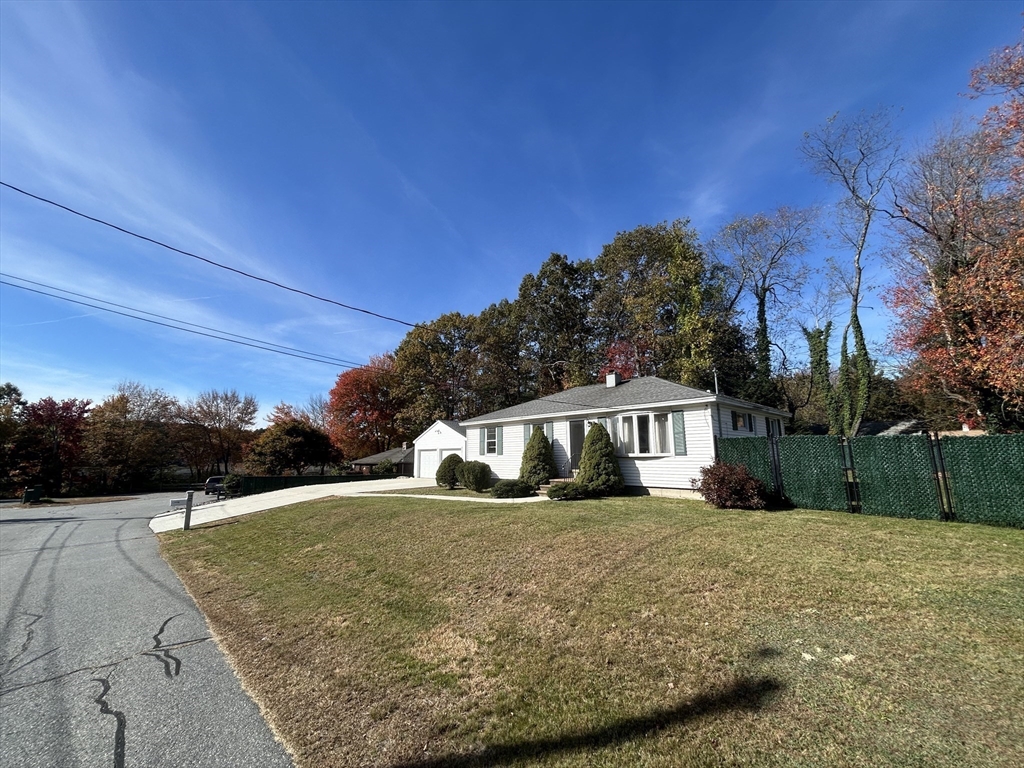23 Gail Dr