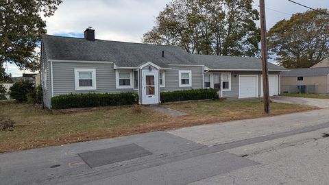 Photo of 82 Oakside Ave, Methuen, MA 01844 (MLS # 73445118)