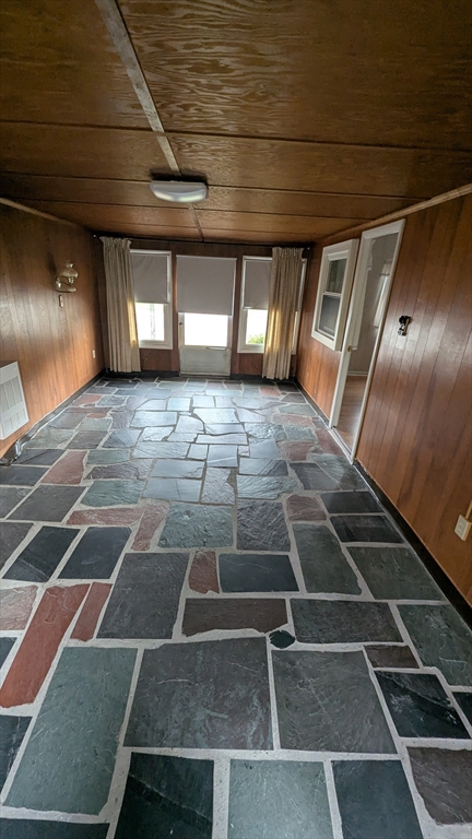 82 Oakside Ave.