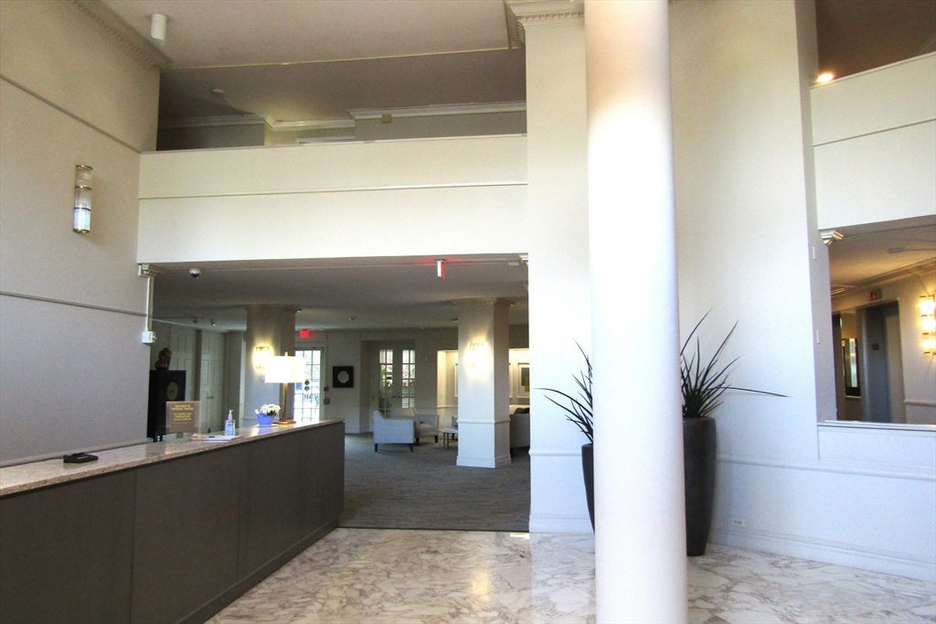 280 Boylston St 304