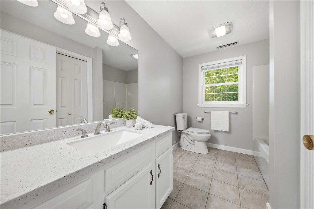 27 Stonegate Rd #27, Chelmsford, MA, 27 Stonegate Rd #27, Chelmsford, MA Photo #24