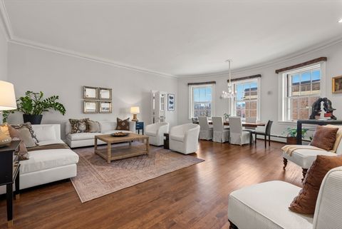 Photo of 95 Beacon St #9, Boston, MA 02108 (MLS # 73502817)
