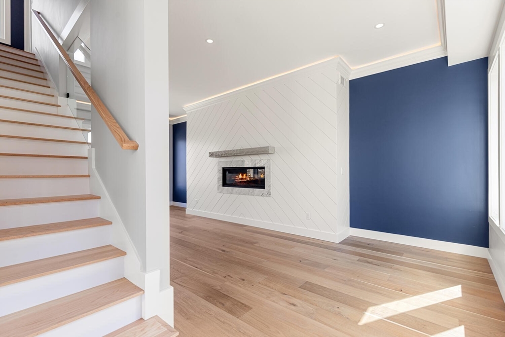 308 Newton Street 1F