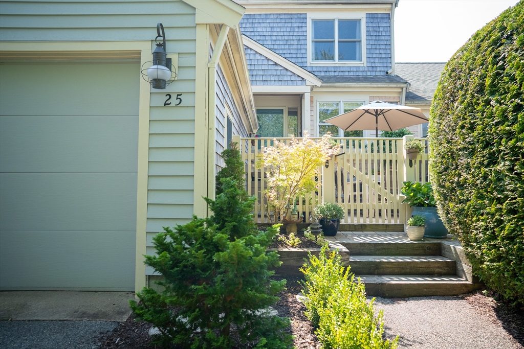 25 Oak Glen Village 25