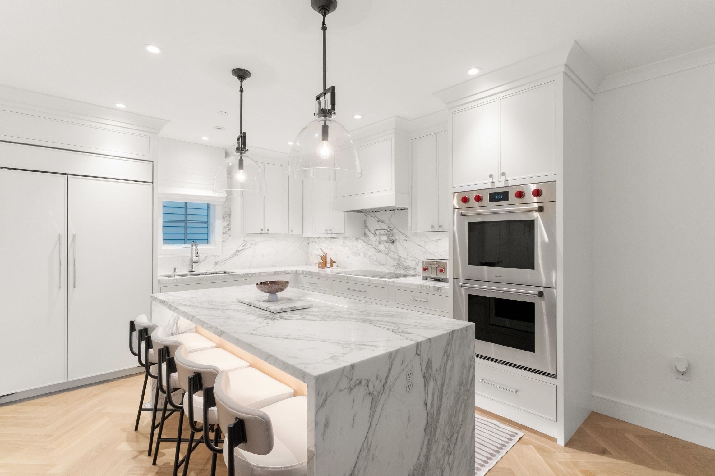 255 W Third