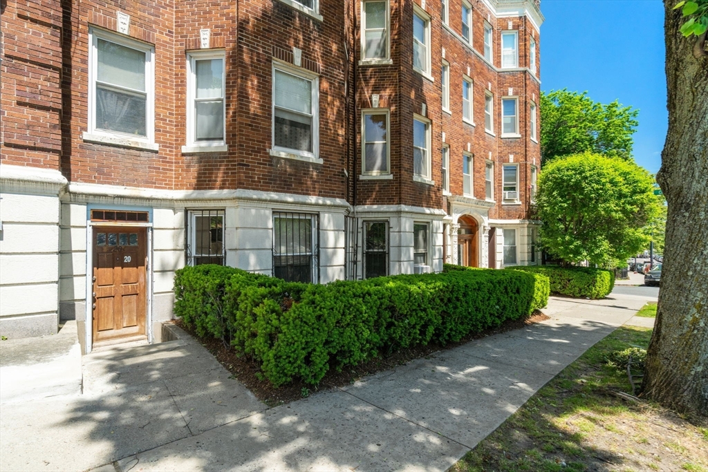 1629 Commonwealth Avenue 20