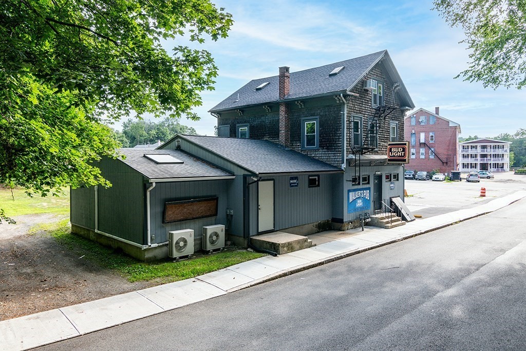 104 Canal St