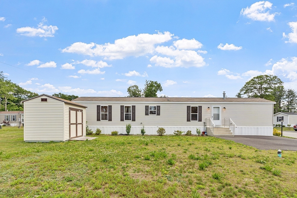 519 East River Street 23