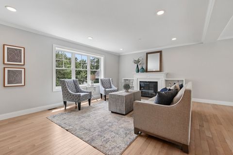 3 Hickory Hill 1 Wakefield MA 01880