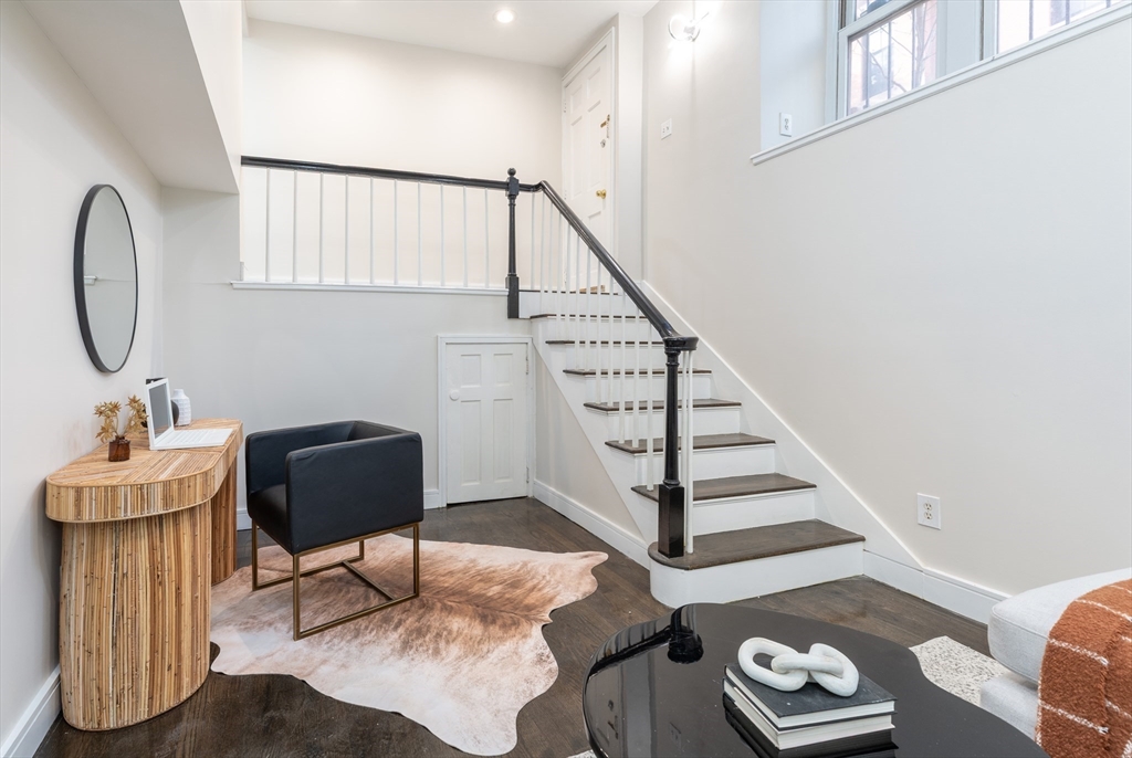 27 Anderson St 36