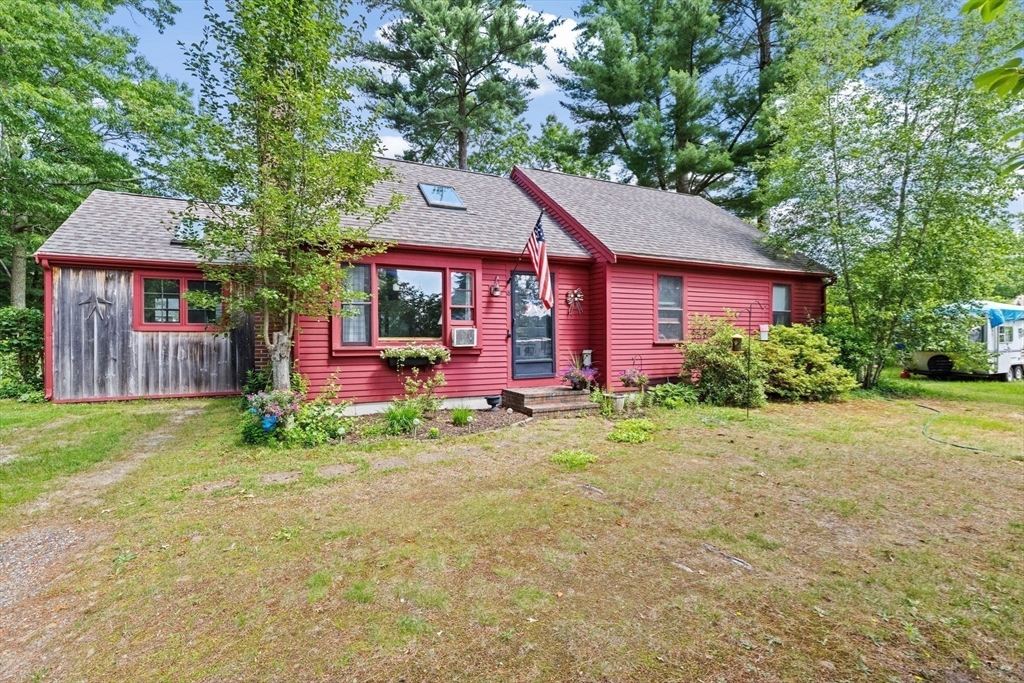 18 Russell Holmes Way