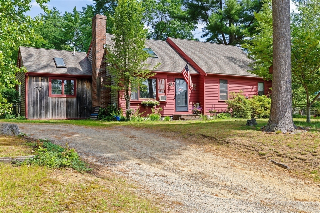 18 Russell Holmes Way