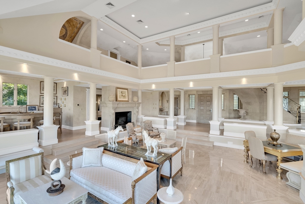 6 Cranberry Ln
