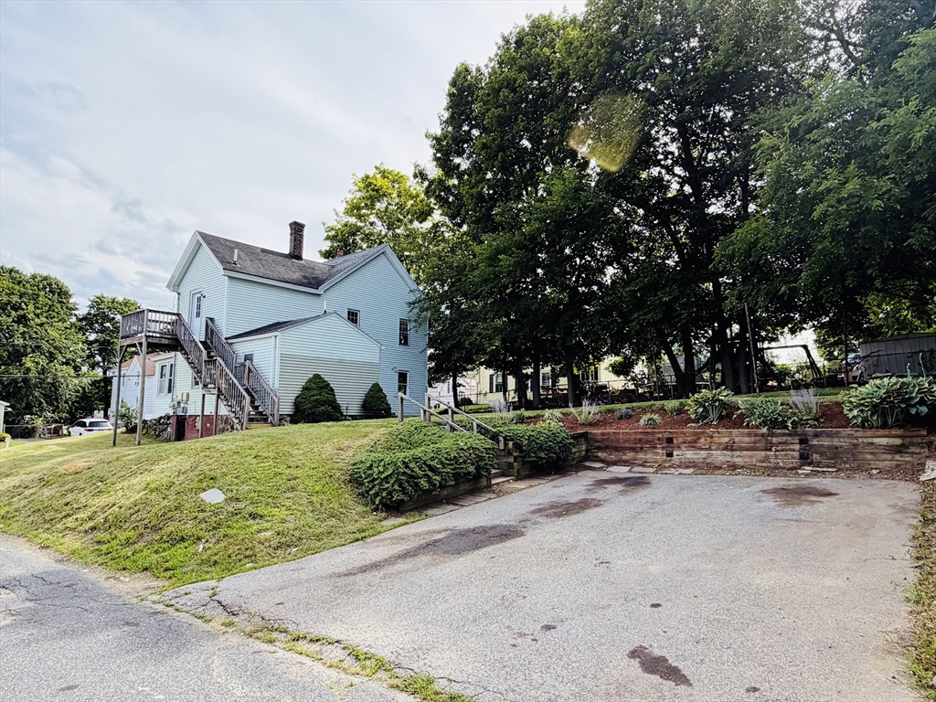 55 Rice St