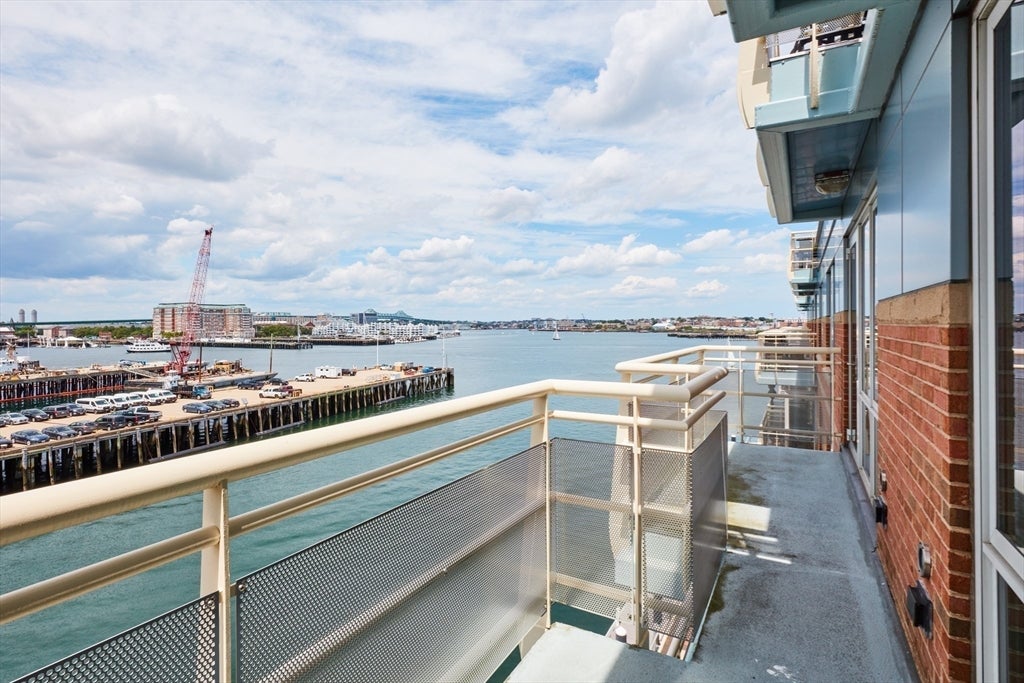 3 Battery Wharf 3505