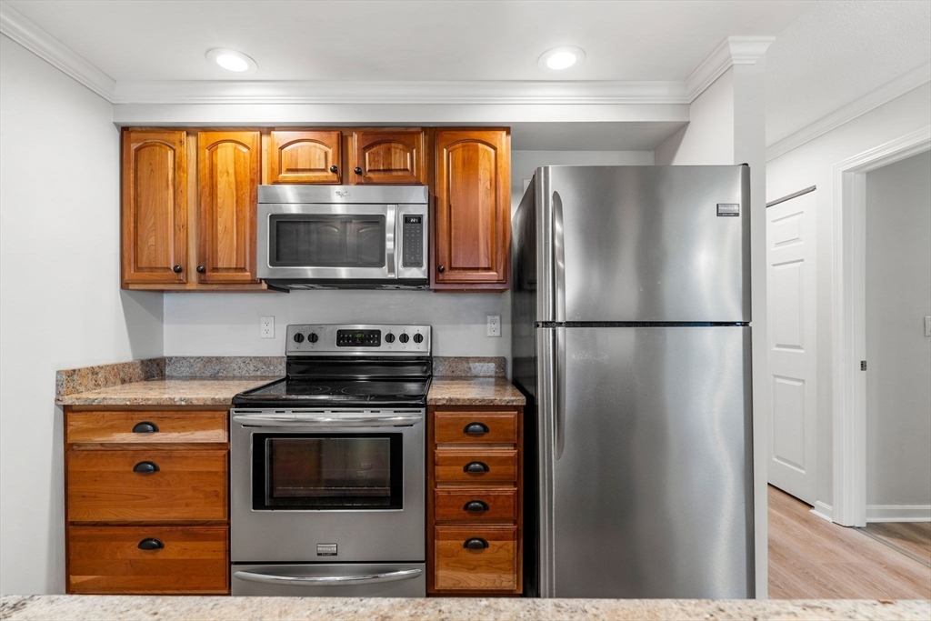 148 Main St K325