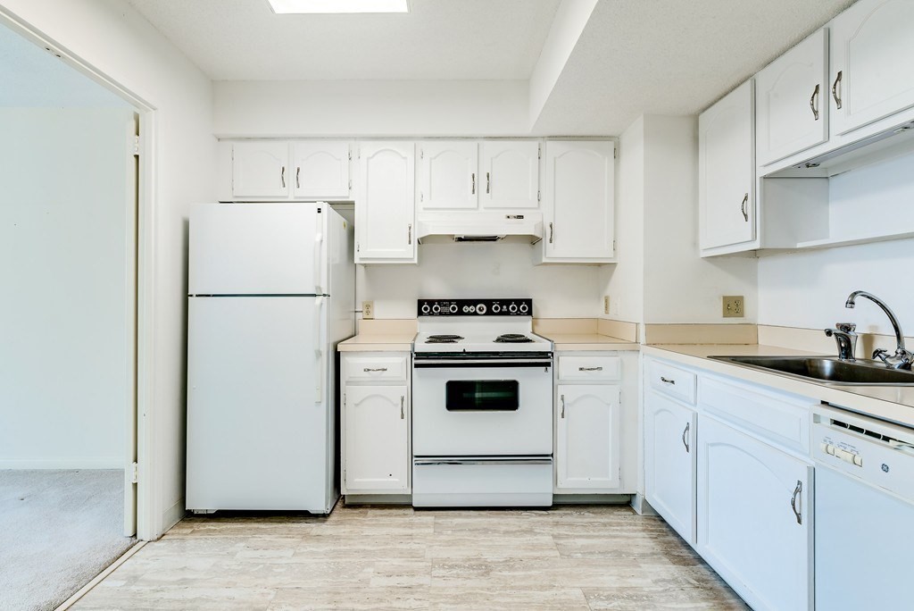 250 Hammond Pond Parkway 907N