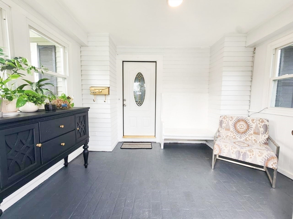 64 Salem St