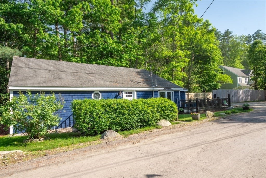 254 Lakeside Road