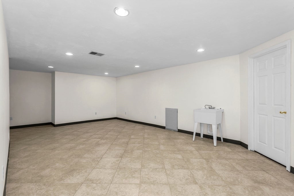 36 Stone Ridge Rd #36, Franklin, MA Photo #29