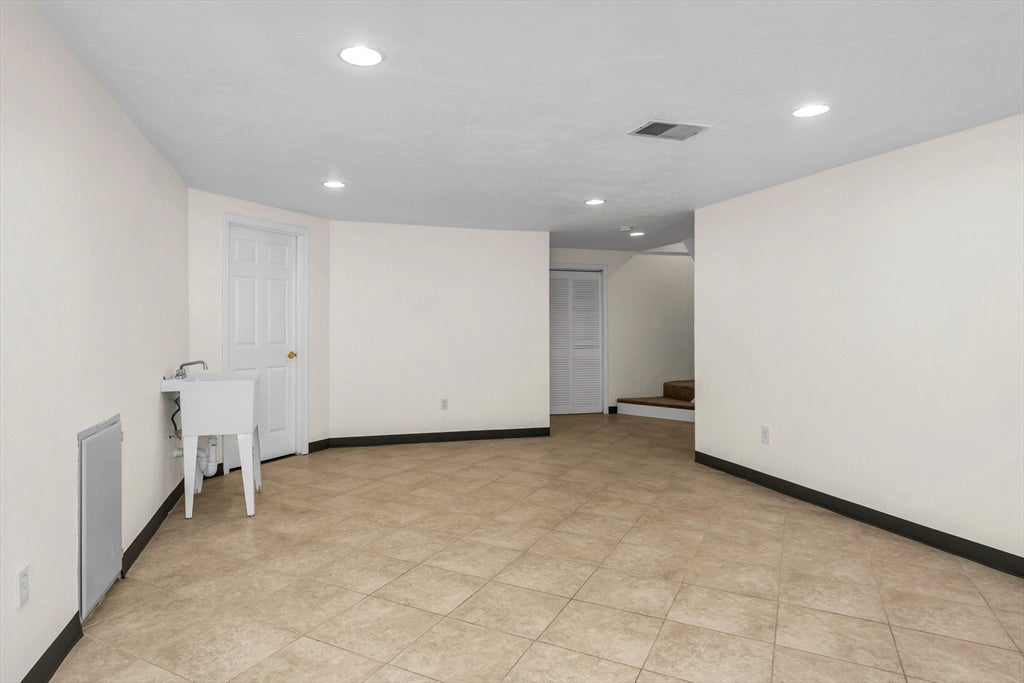 36 Stone Ridge Rd #36, Franklin, MA Photo #31