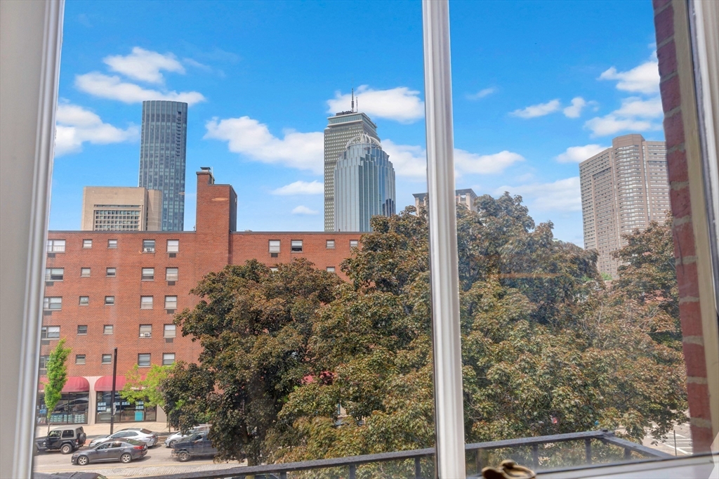 6 Columbus Sq 3