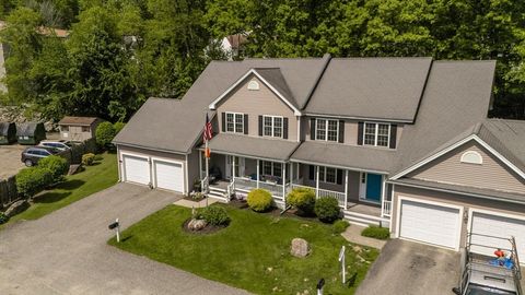 Photo of 22 Duluth St, Worcester, MA 01604 (MLS # 73525559)