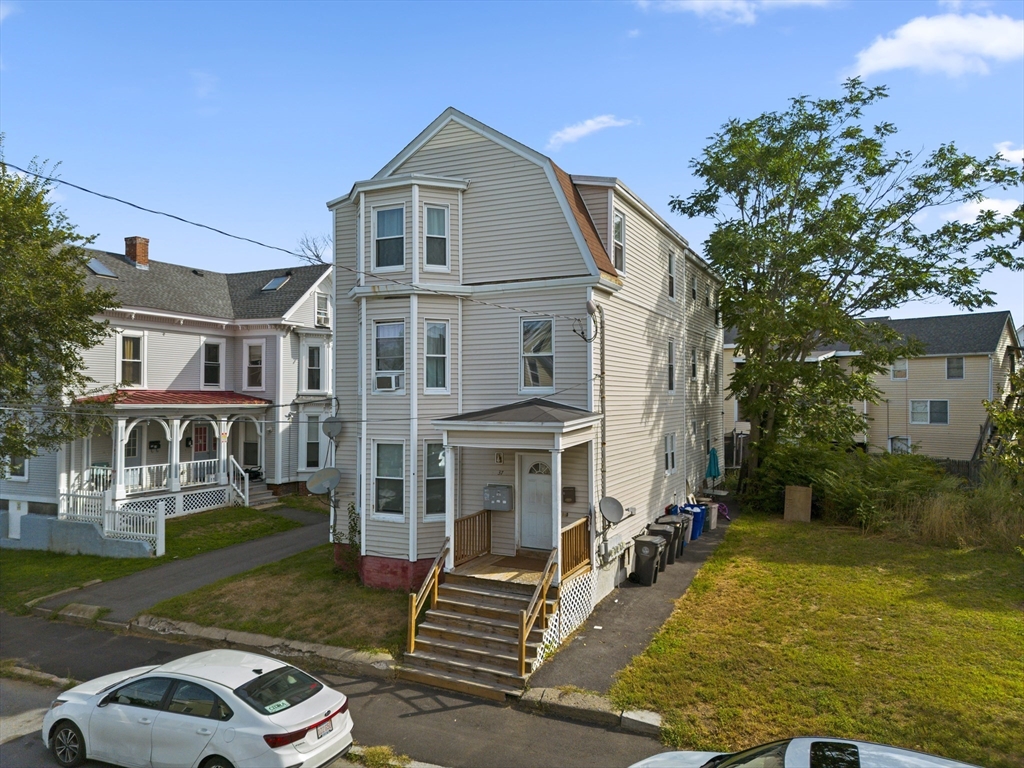37 Cedar St