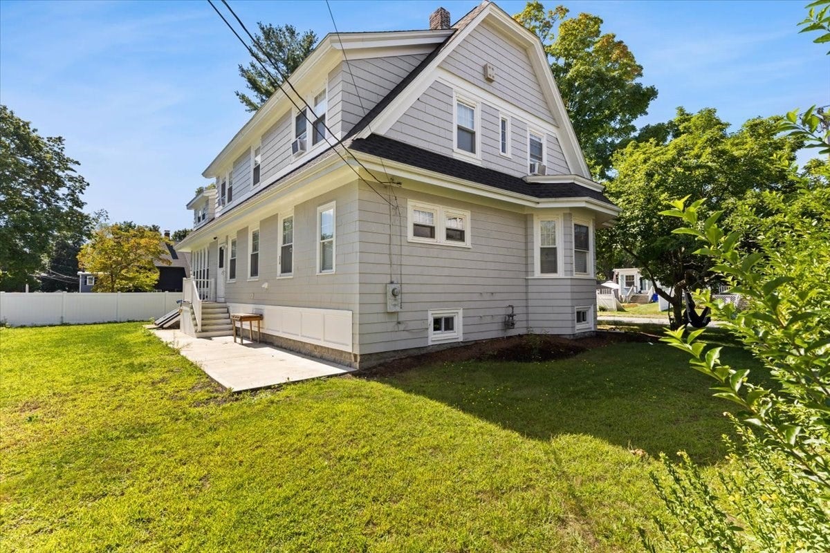 53 Ashland St, Taunton, MA Photo #41