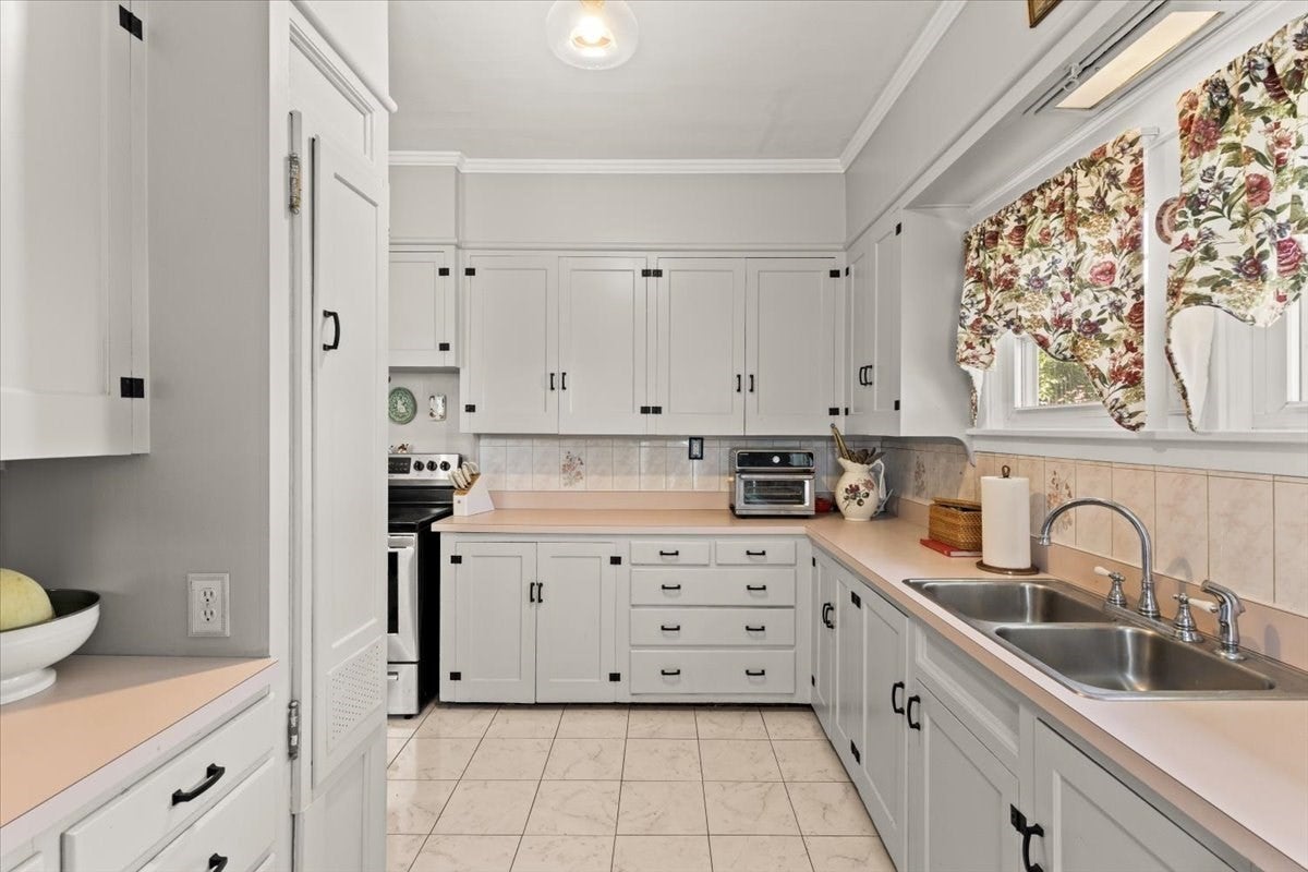53 Ashland St, Taunton, MA Photo #3