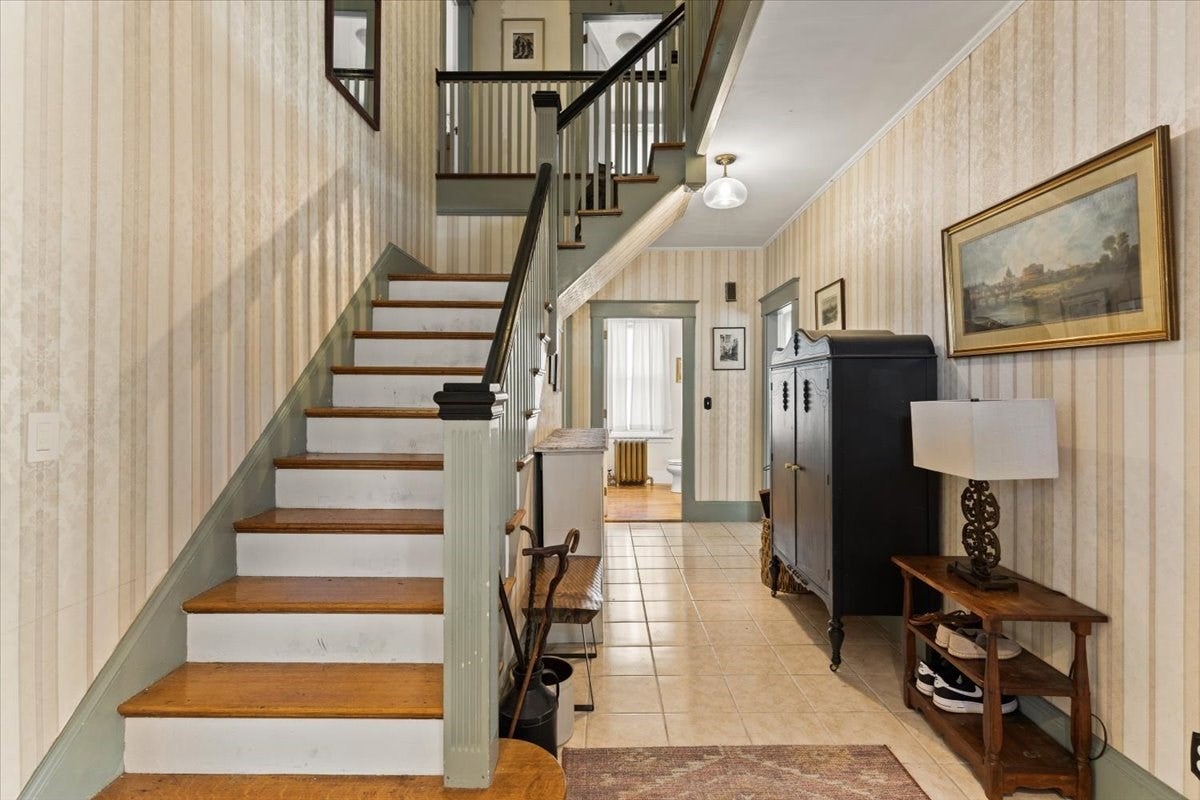 53 Ashland St, Taunton, MA Photo #12