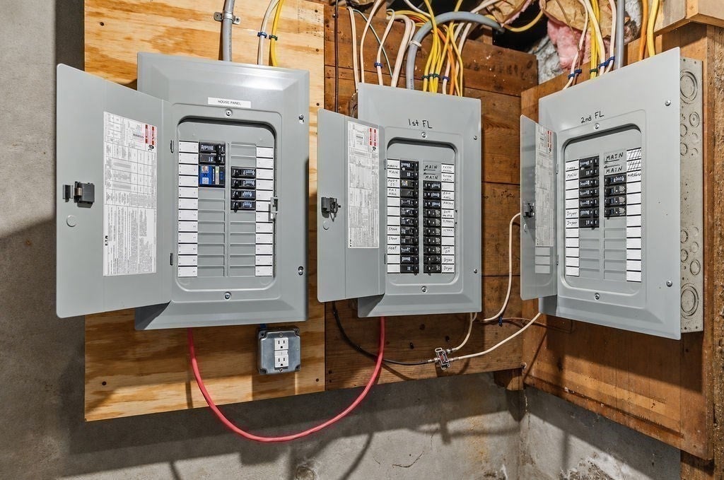 252 Whitman St, New Bedford, MA, 252 Whitman St, New Bedford, MA Photo #23