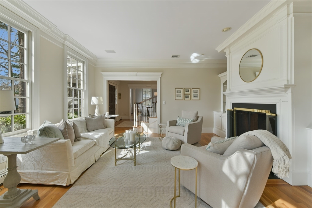 11 Olmsted Dr