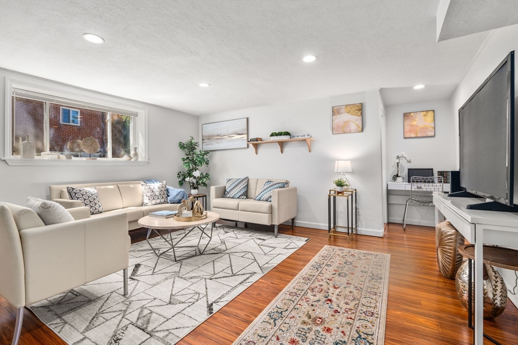 64 Bryon Road U1
