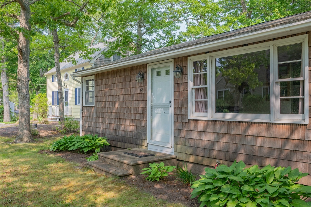64 Uncle Percys Rd