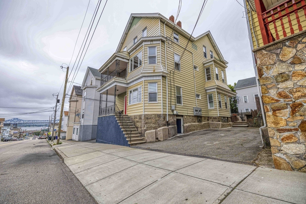 318 Broadway