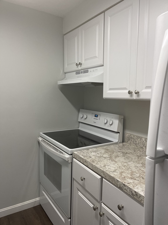 180 Main St 2208