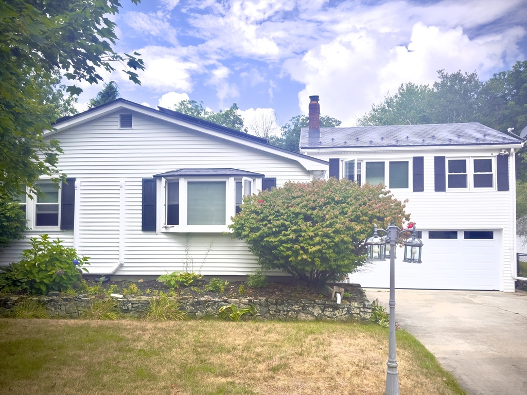 223 Laurel St