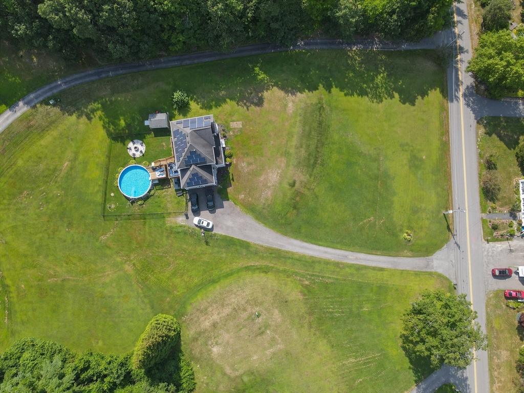 93 North End Rd