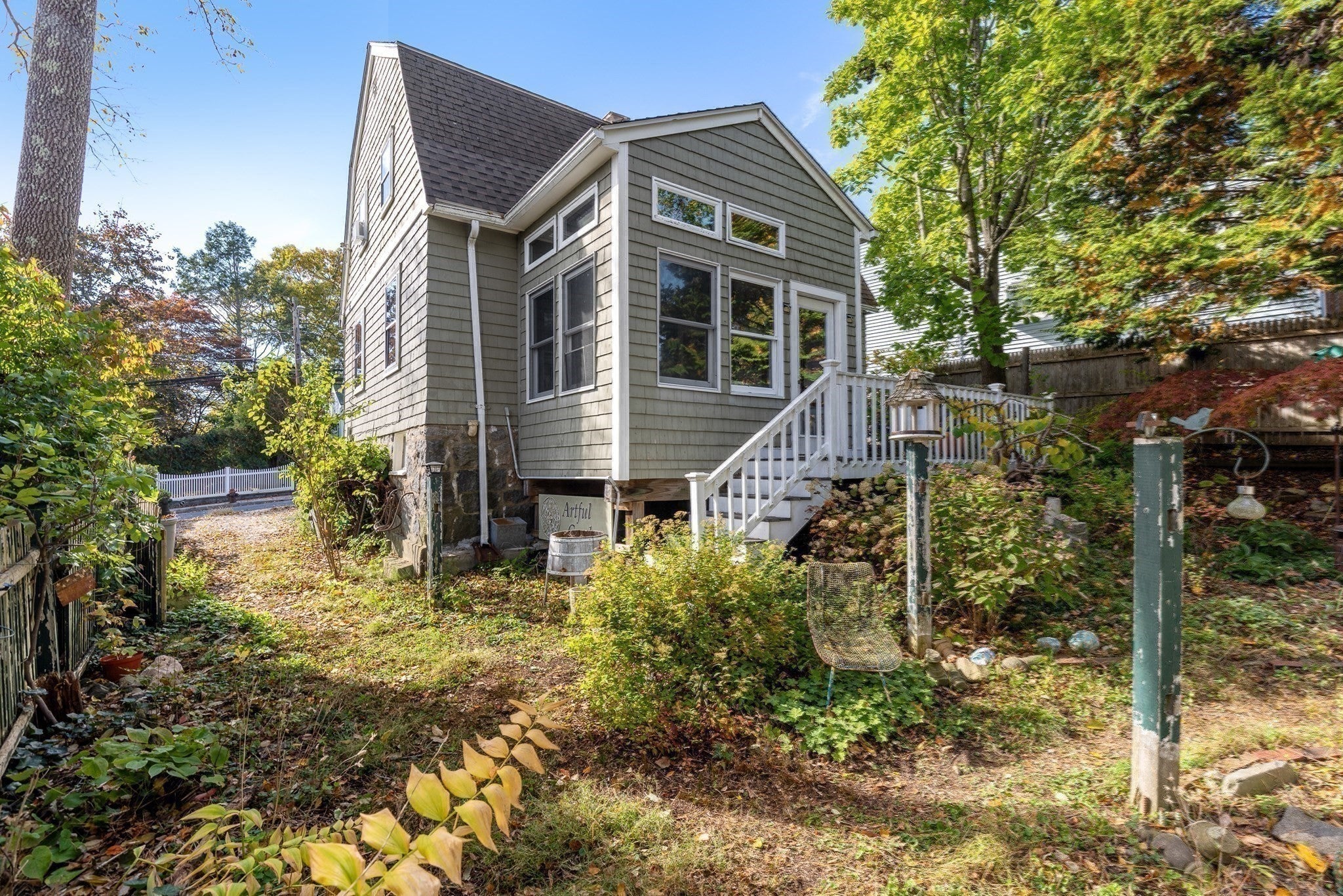19 Deforest St
