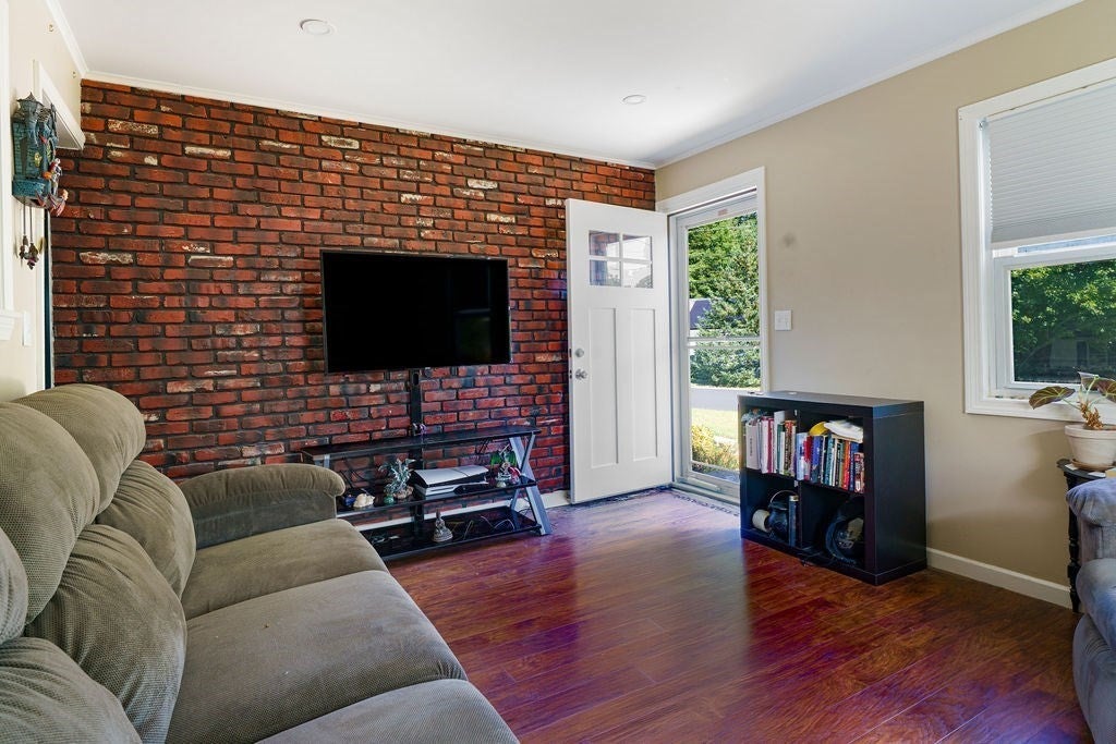 201 Stoughton St, Stoughton, MA Photo #7