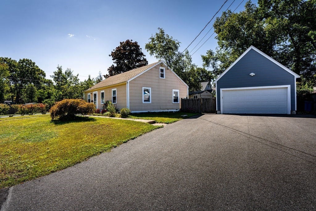 201 Stoughton St, Stoughton, MA Photo #6